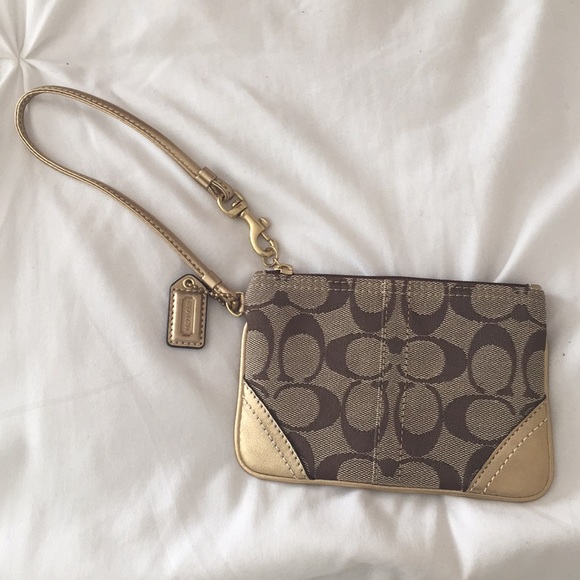 Coach Wristlet NWOT - Picture 1 of 4